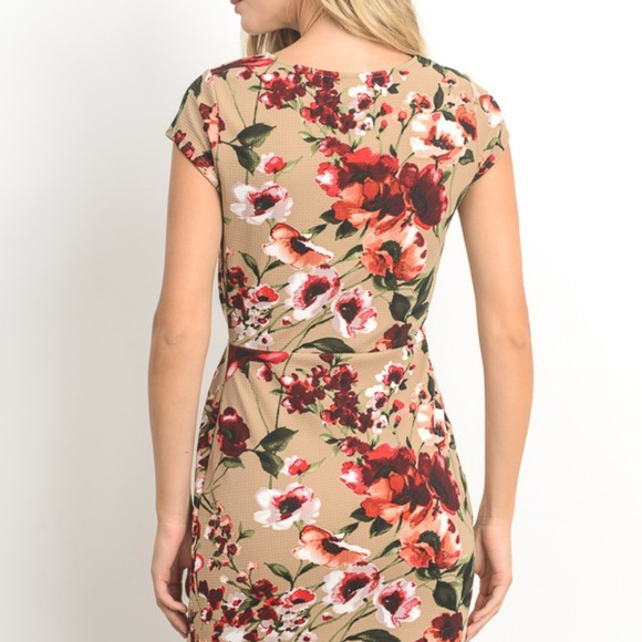 Host Pick - NEW Gilli Dress, Small Large - Picture 3 of 4